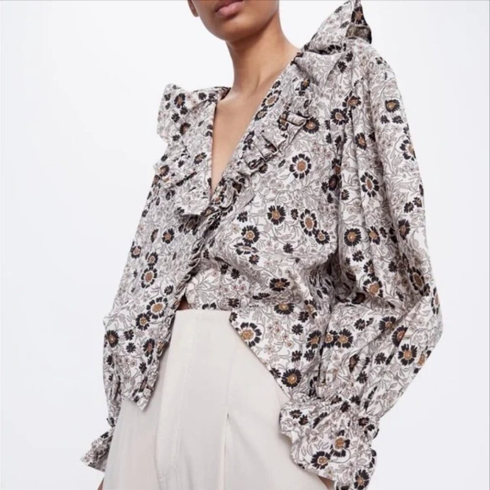 Zara button down ruffled collar paisley patterned 100% cotton blouse size small